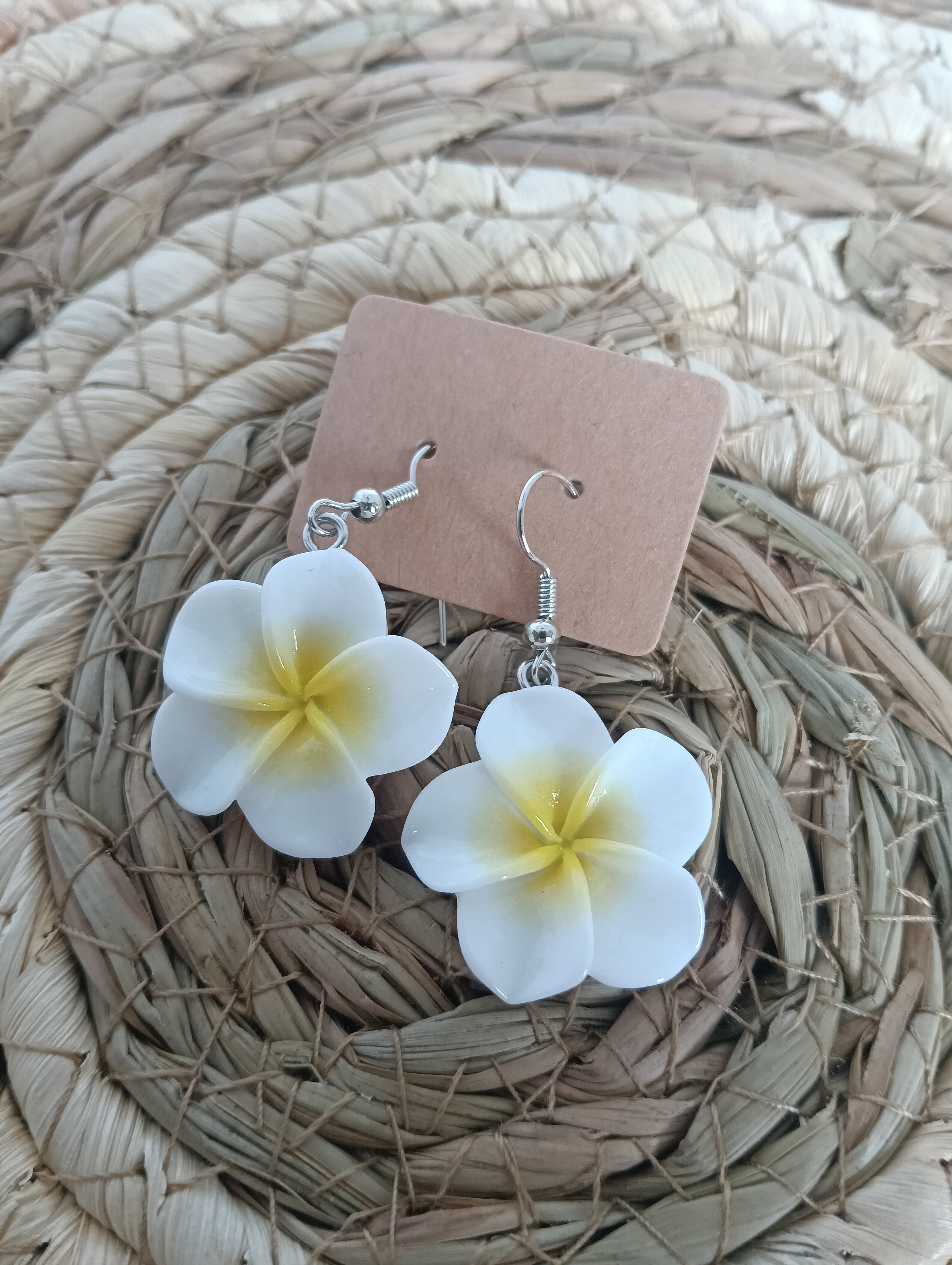 boucle d'oreille fleur tiaré