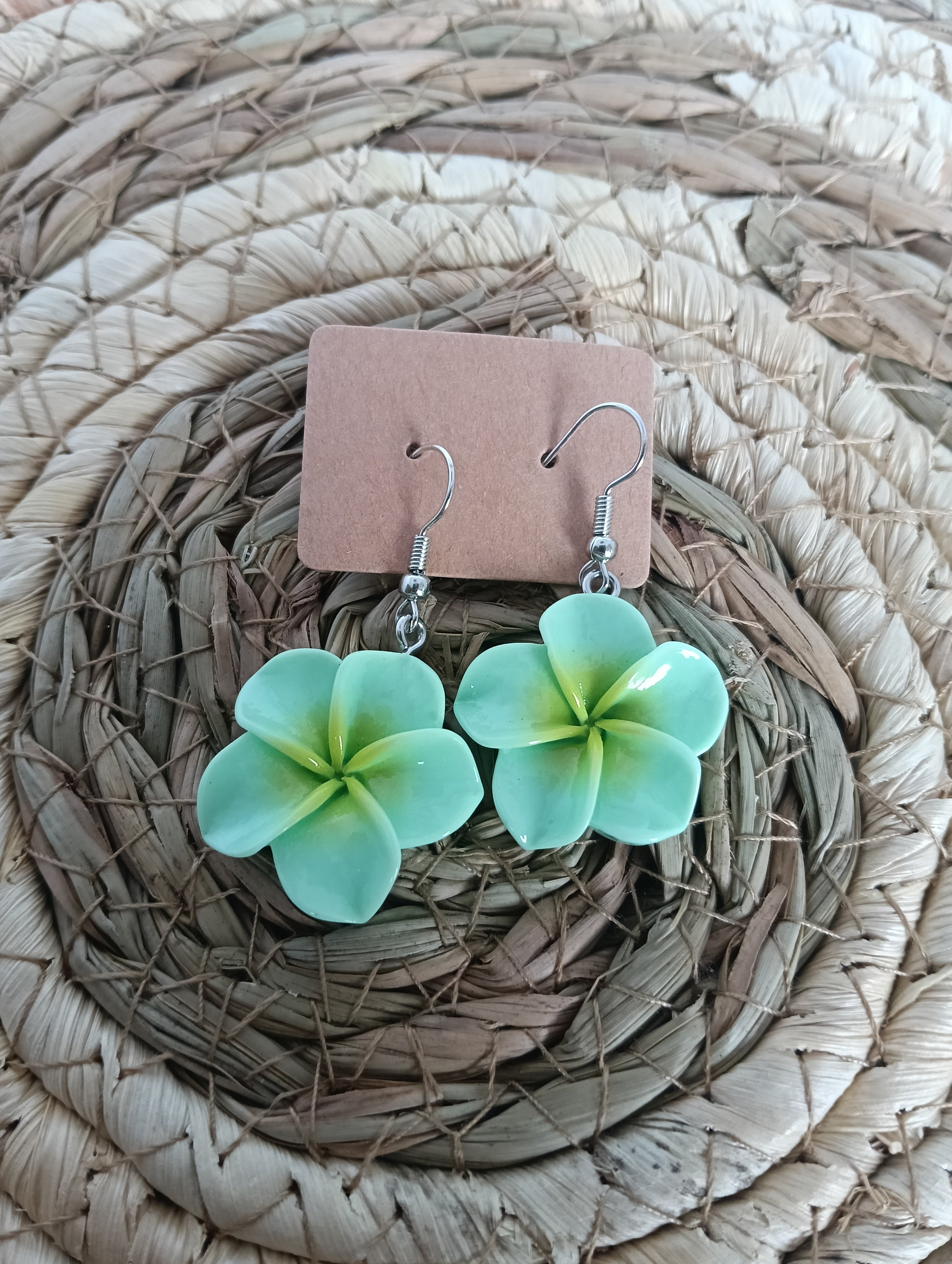 boucle d'oreille fleur tiaré